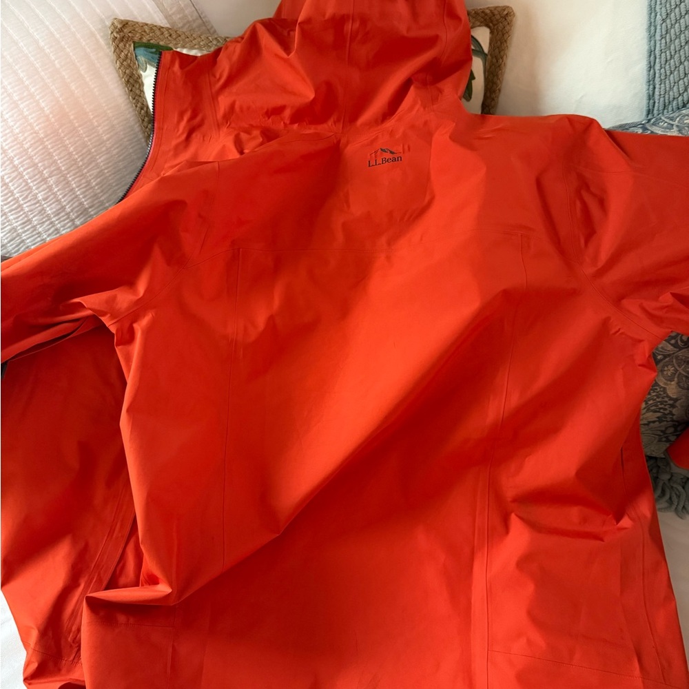 L.L. Bean Men's Vibrant Orange Raincoat - Picture 4 of 9